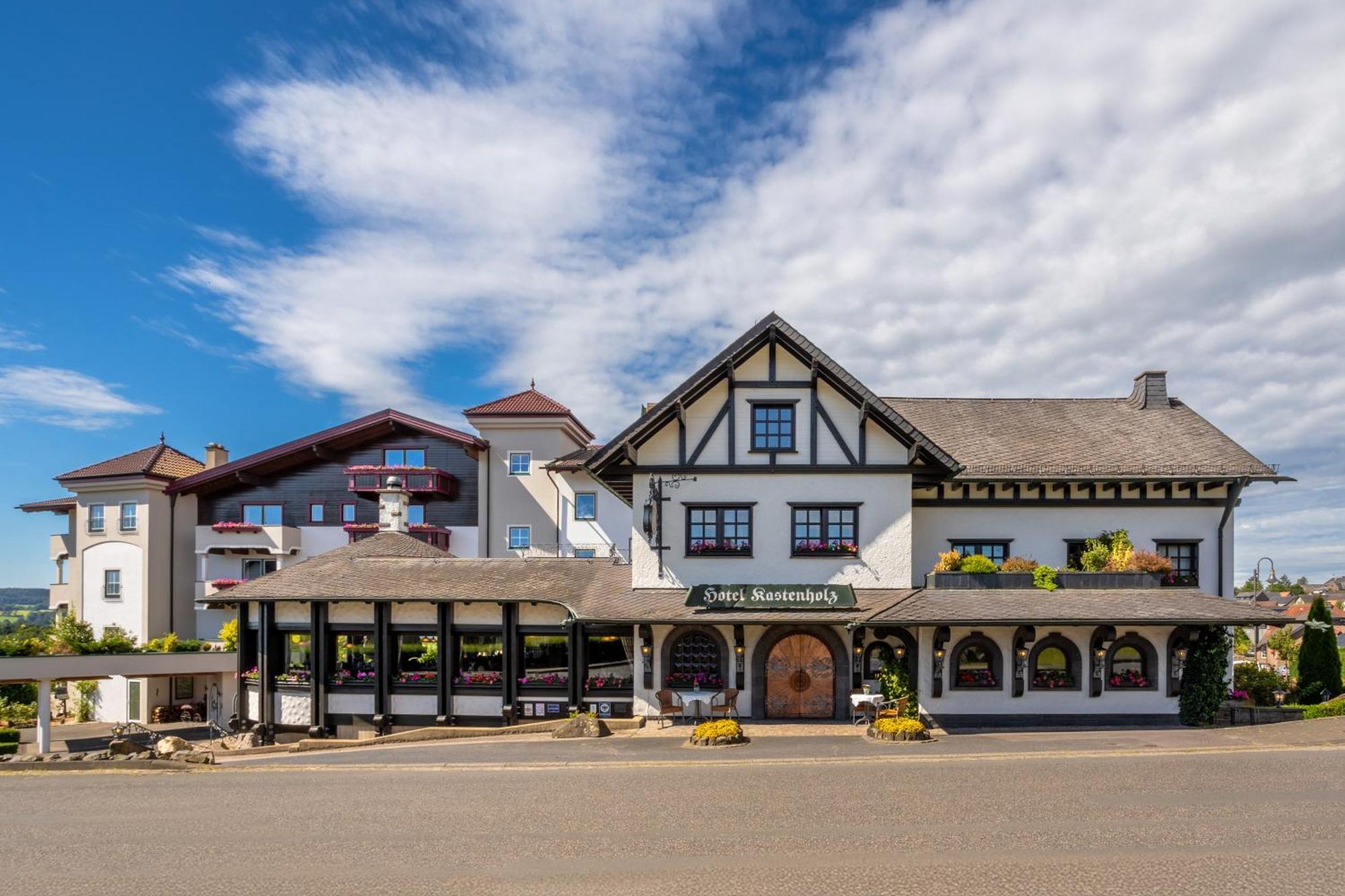 Natur- Und Wohlfuehlhotel Kastenholz Wershofen ภายนอก รูปภาพ