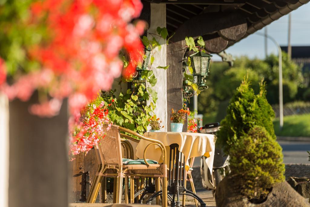 Natur- Und Wohlfuehlhotel Kastenholz Wershofen ภายนอก รูปภาพ